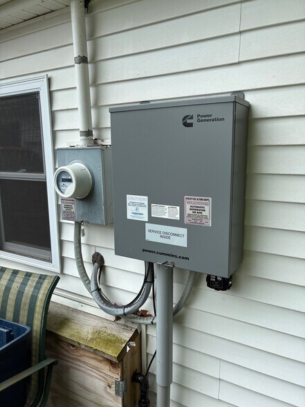 More Photos Of 88 Southern Dr, Rochester Industrial For Sale