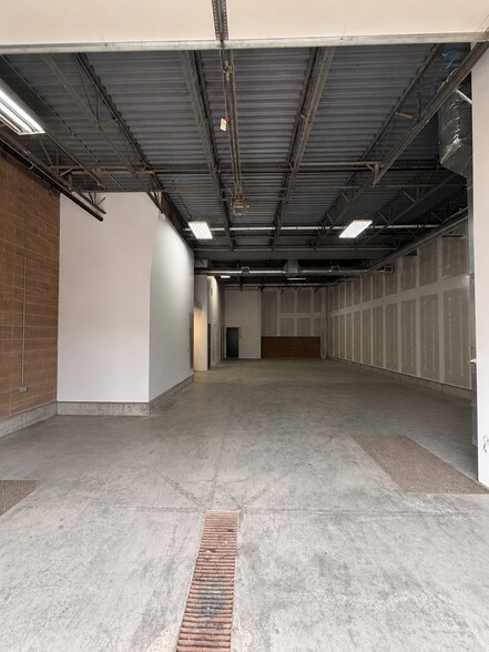 More Photos Of 10661 NE Nassau St, Blaine Warehouse For Lease