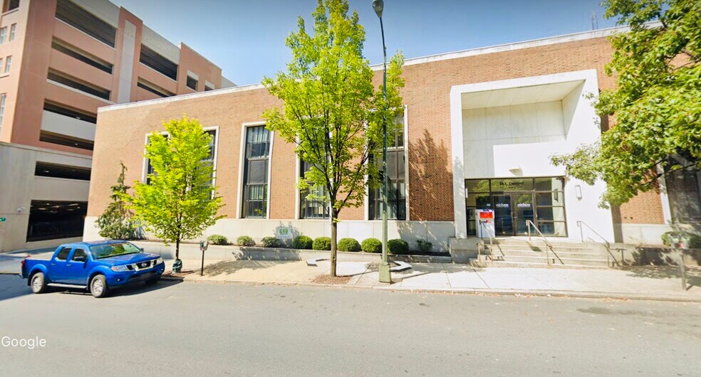More Photos Of 39 E Chestnut St, Lancaster Office For Lease