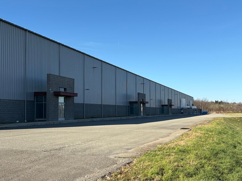More Photos Of 751 Mountain View Dr, Smithfield Distribution For Lease