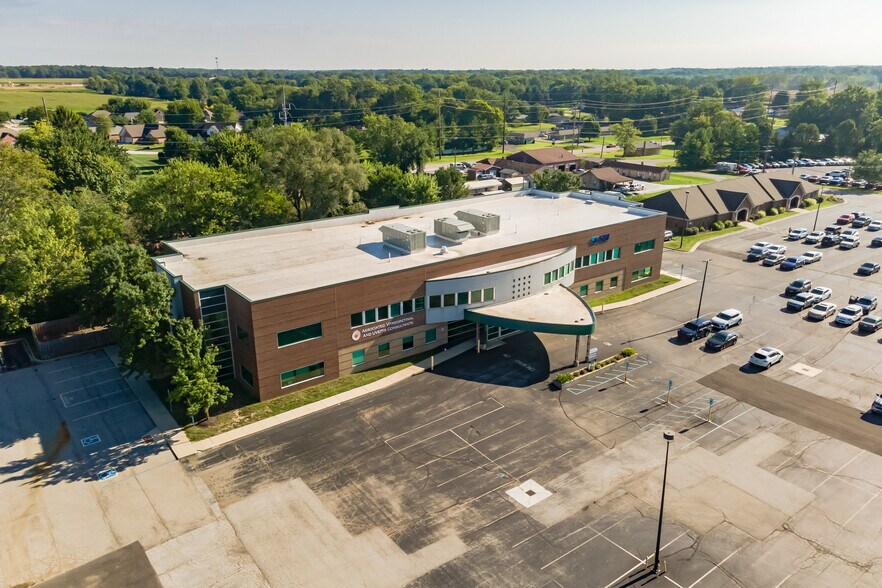 Primary Photo Of 5250 E US Highway 36, Avon Medical For Lease