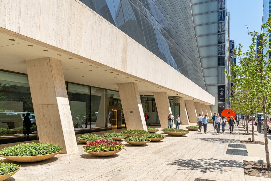 More Photos Of 9 W 57th St, New York Office For Lease