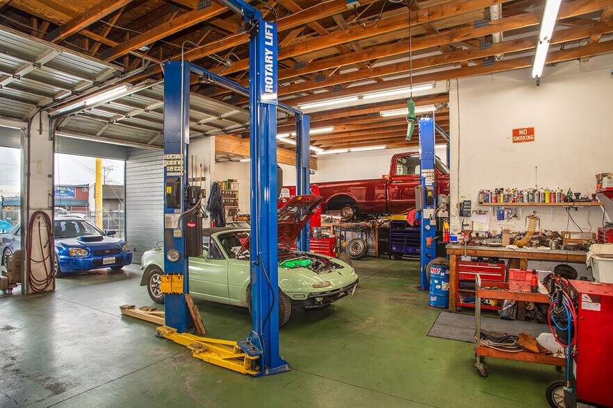 More Photos Of 1314 Broadway, Eureka Auto Repair For Sale