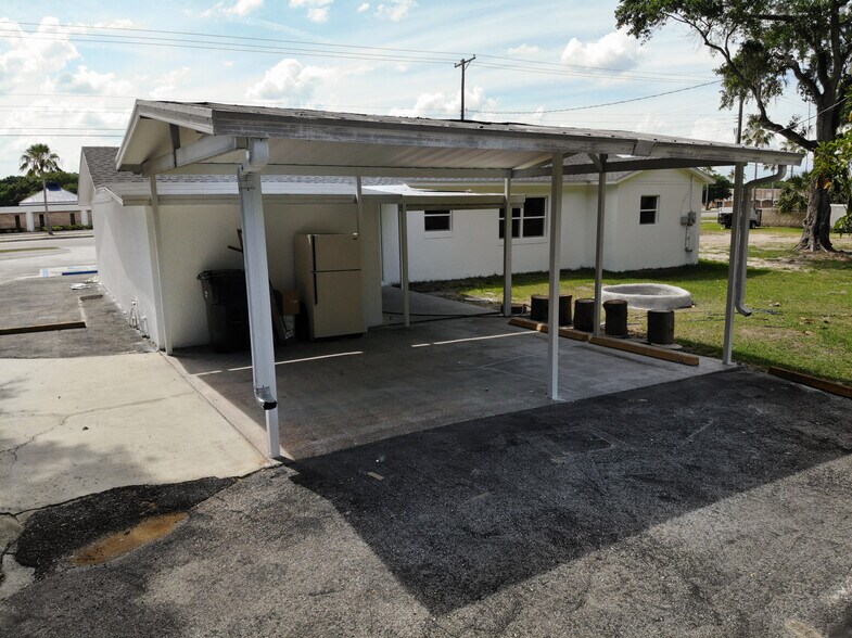 More Photos Of 1005 N Church Ave, Mulberry Medical For Lease