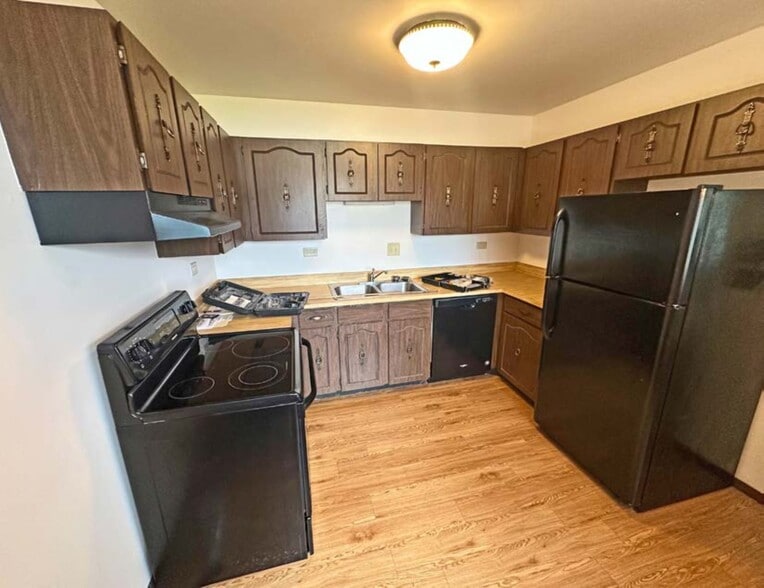 More Photos Of 1337 Willow Ct, Schererville Apartments For Sale