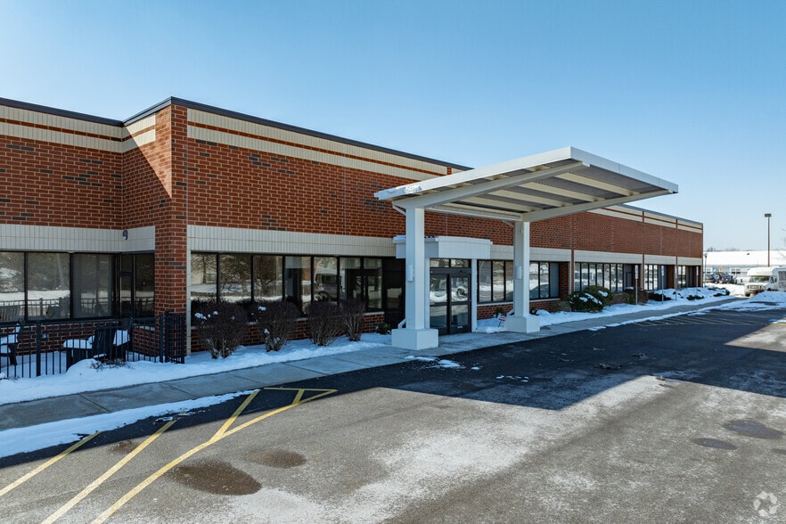 More Photos Of 7570 Northcliff Ave, Brooklyn Flex For Lease