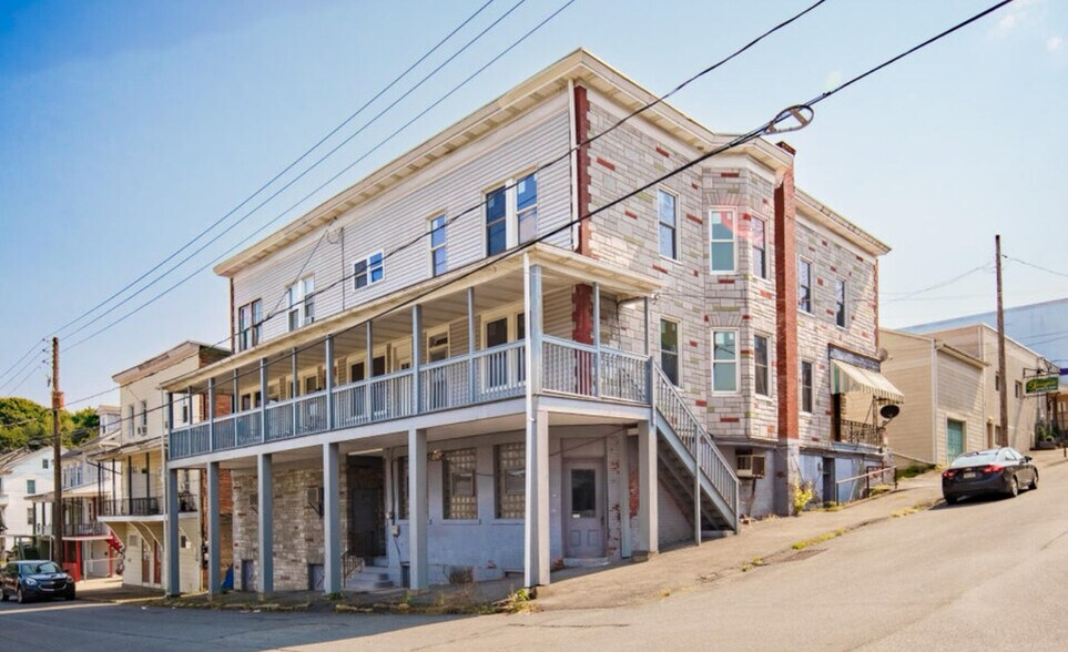 More Photos Of 1500 Pulaski Ave, Coal Township Specialty For Sale