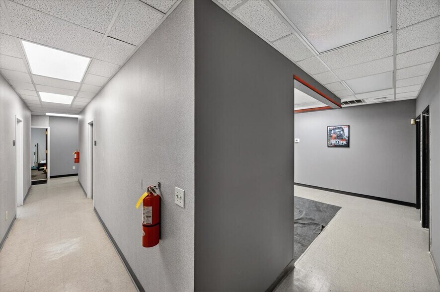 More Photos Of 4308 Interstate Dr, Macon-Bibb Office For Lease