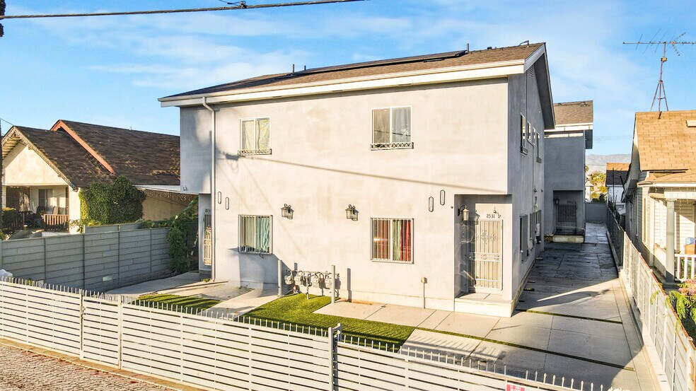 More Photos Of 2531 Folsom St, Los Angeles Apartments For Sale