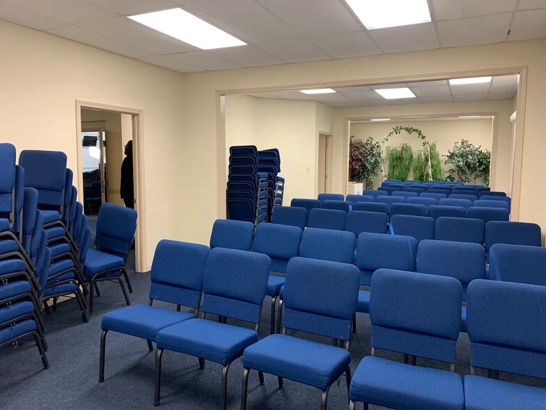 More Photos Of 6161 Montridge, Memphis Religious Facility For Sale