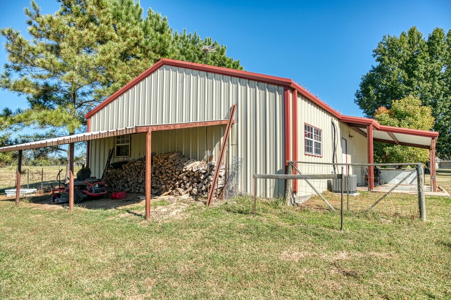 More Photos Of 2261 TX-276, Emory Specialty For Sale