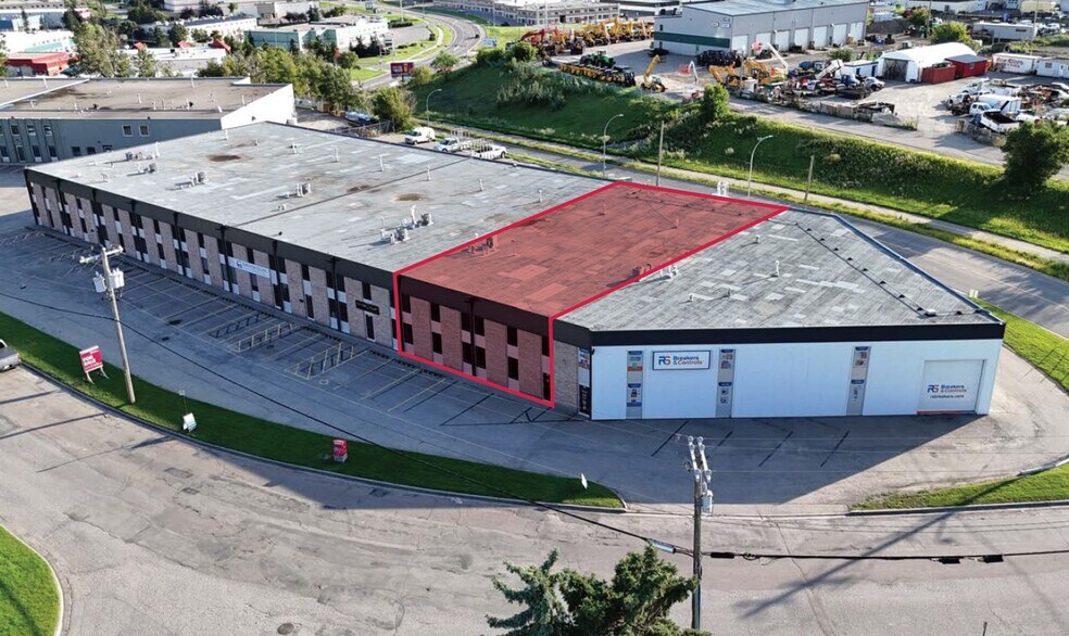 Primary Photo Of 1301-1313 Hastings Cres SE, Calgary Warehouse For Lease