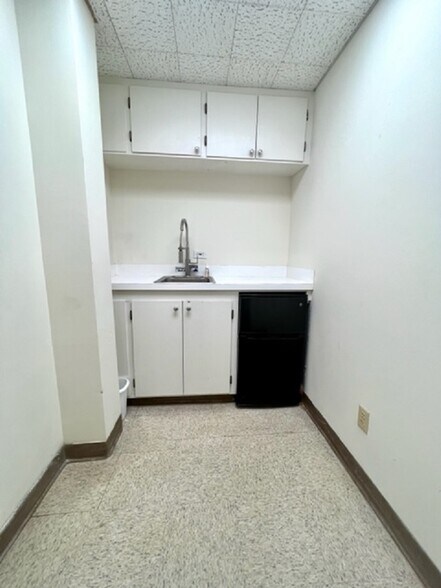 More Photos Of 1821 Avenue of America, Monroe Storefront Retail Office For Lease