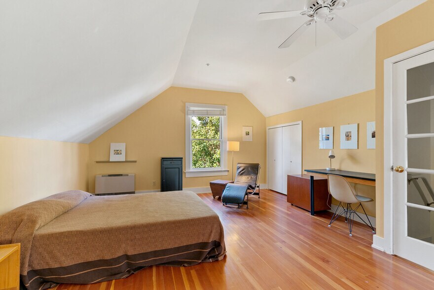 More Photos Of 603 Mission St, Santa Cruz Office For Sale