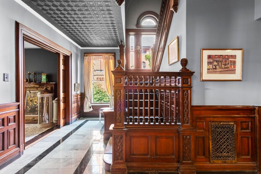 More Photos Of 4 Wethersfield Ave, Hartford Loft Creative Space For Sale