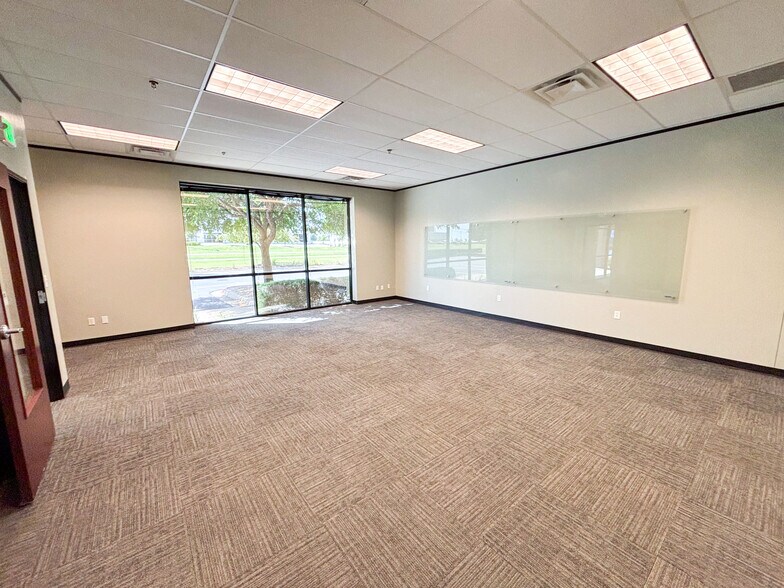 More Photos Of 6301 E Stassney Ln, Austin Manufacturing For Lease