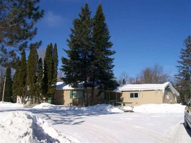 Primary Photo Of 1640 W US-2, Crystal Falls Restaurant For Lease