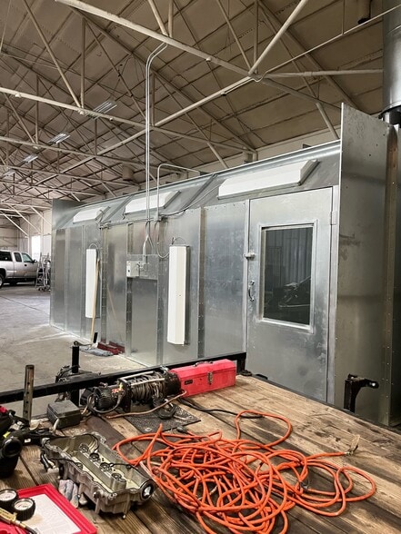 More Photos Of 1470-1472 Cota Ave, Long Beach Warehouse For Sale