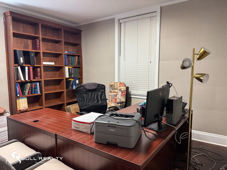 More Photos Of 1126 Ponce De Leon Ave, Atlanta Office For Sale