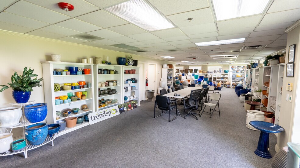 More Photos Of 70 Industrial Dr, Cartersville Warehouse For Sale