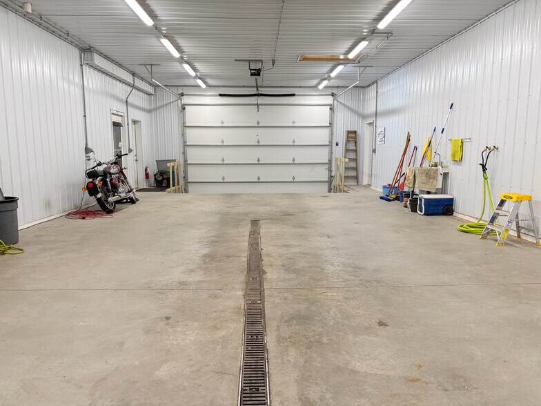 More Photos Of 31 Main Ave N, New York Mills Auto Dealership For Sale
