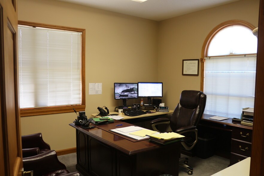 More Photos Of 450 S Durkin Dr, Springfield Office For Sale