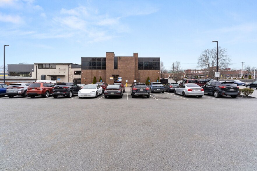 More Photos Of 629 Centre St, Brockton Office For Lease