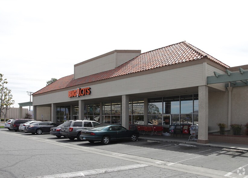 More Photos Of 2093 E Florida Ave, Hemet General Retail For Lease