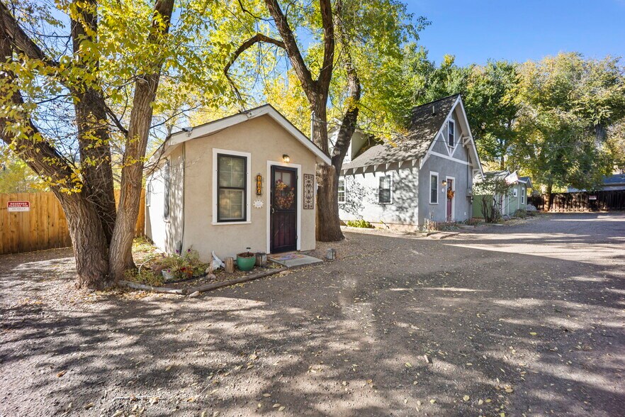 More Photos Of 102 Holly St, Colorado Springs Apartments For Sale