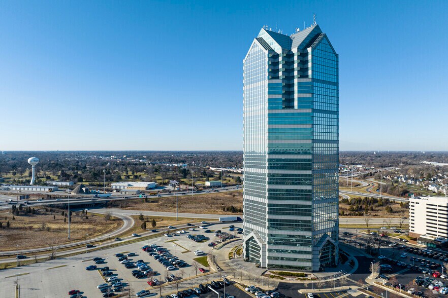 More Photos Of 1 Tower Ln, Oakbrook Terrace Office For Sale