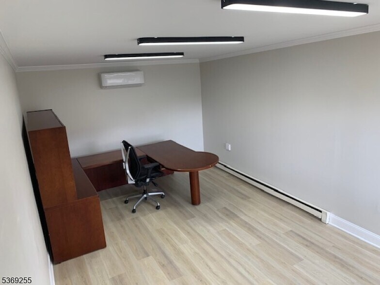 More Photos Of 58 N Bridge St, Somerville Office For Sale