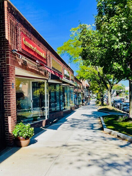 Primary Photo Of 9 E Putnam Ave, Greenwich Storefront For Lease
