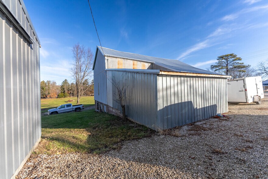 More Photos Of 14597 US-63, Vichy General Retail For Sale