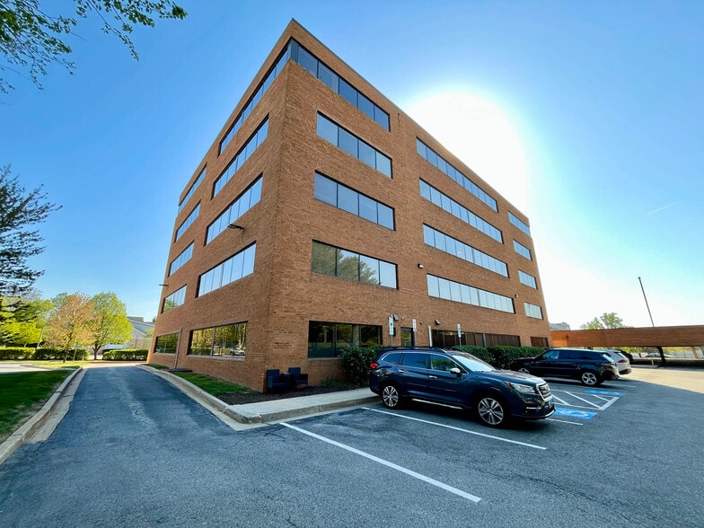 More Photos Of 120 Sister Pierre Dr, Towson Medical For Lease