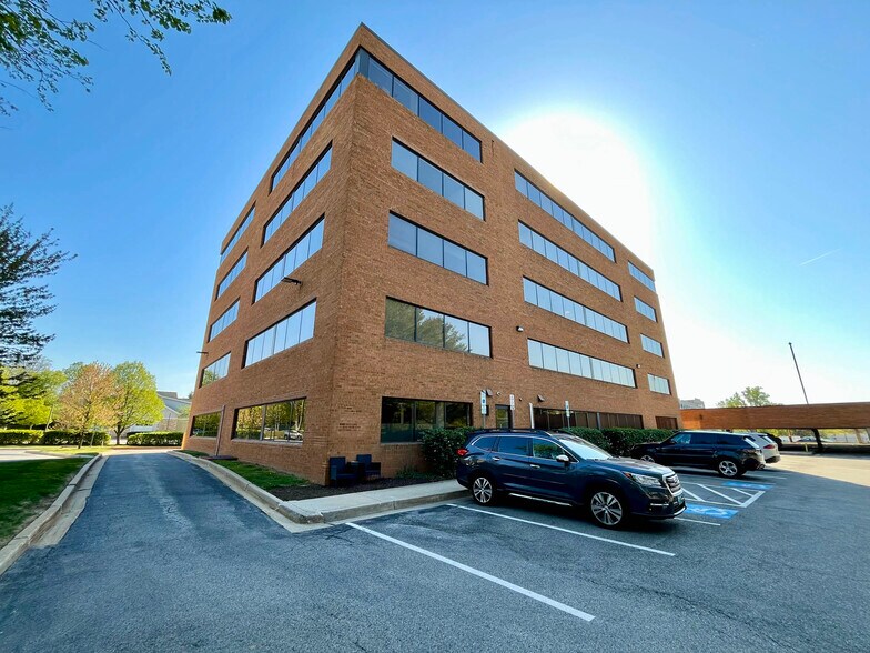 More Photos Of 120 Sister Pierre Dr, Towson Medical For Sale