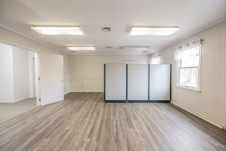 More Photos Of 11 Woodland Rd, Madison Medical For Sale