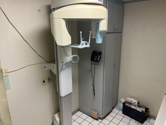 More Photos Of 372 E College Ave, Ashburn Office Residential For Sale