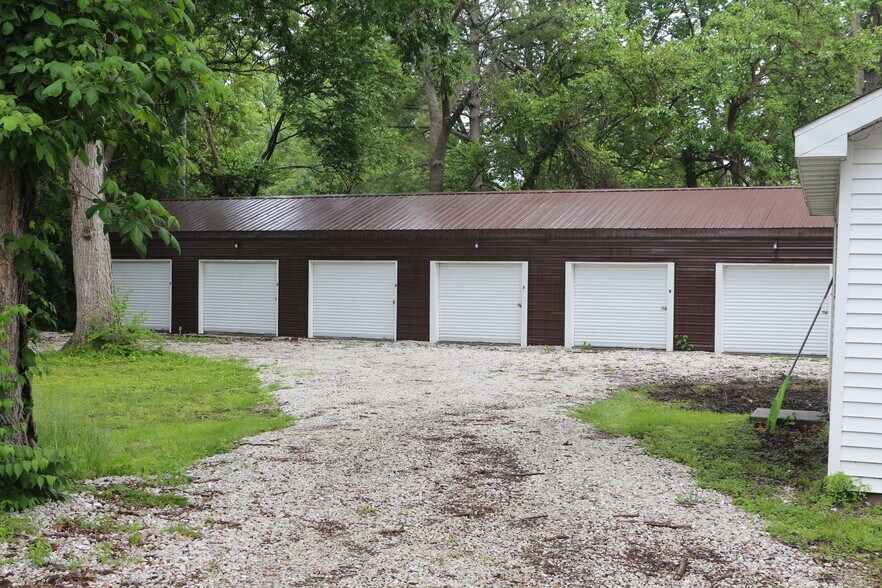 More Photos Of 1708 S Main St, South Jacksonville Apartments For Sale