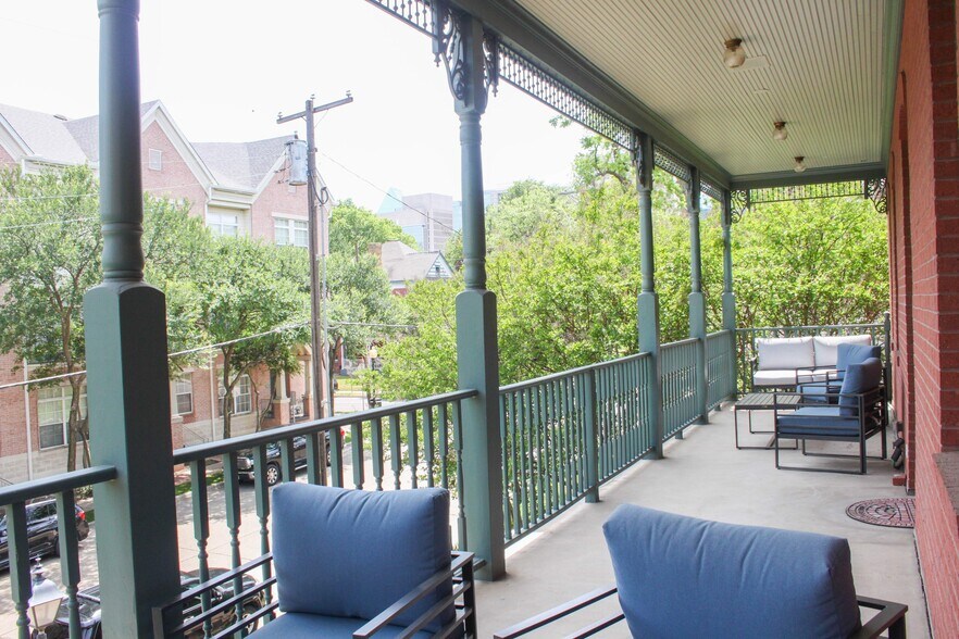 More Photos Of 2707 State St, Dallas Office Residential For Lease