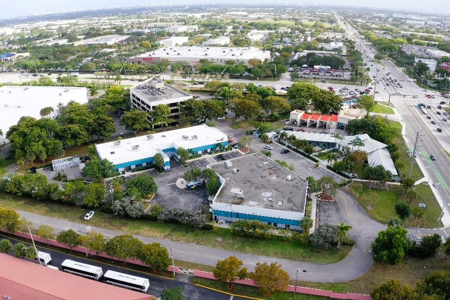 More Photos Of 3850 N Powerline Rd, Pompano Beach Warehouse For Sale