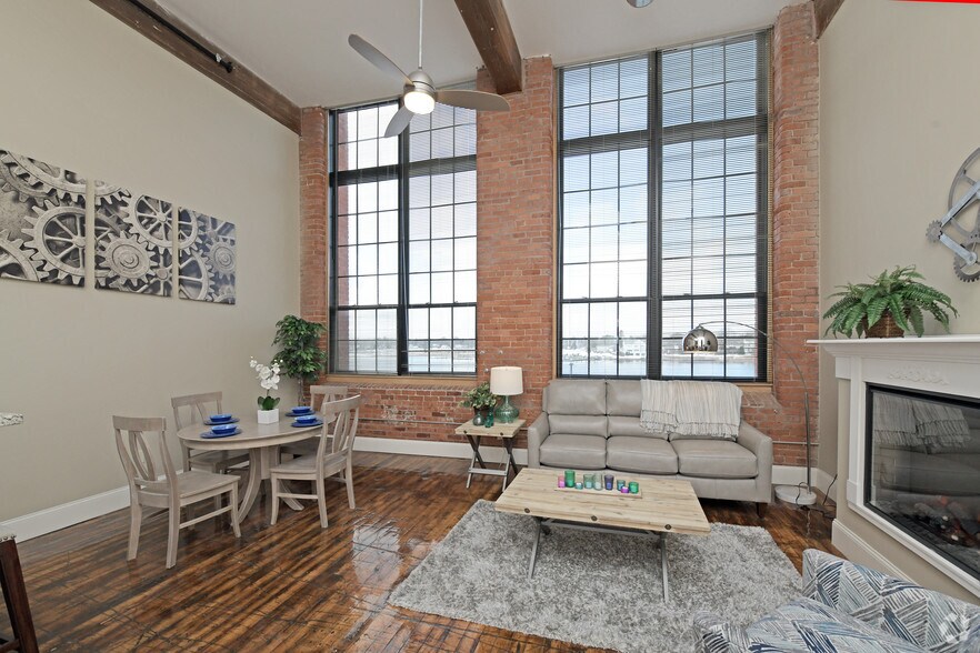 More Photos Of 99 Main St, Warren Apartments For Lease