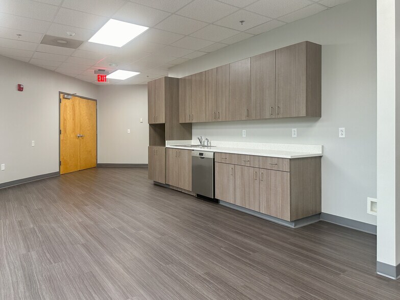 More Photos Of 1500 Perimeter Park Dr, Morrisville Unknown For Lease
