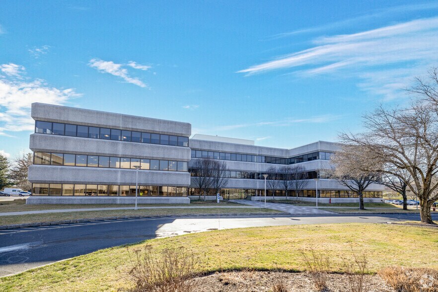 More Photos Of 5 International Dr, Rye Town Unknown For Lease