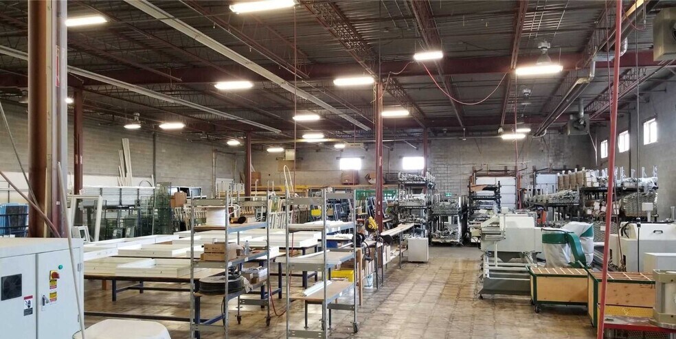 More Photos Of 375-377 Canarctic Dr, Toronto Warehouse For Lease