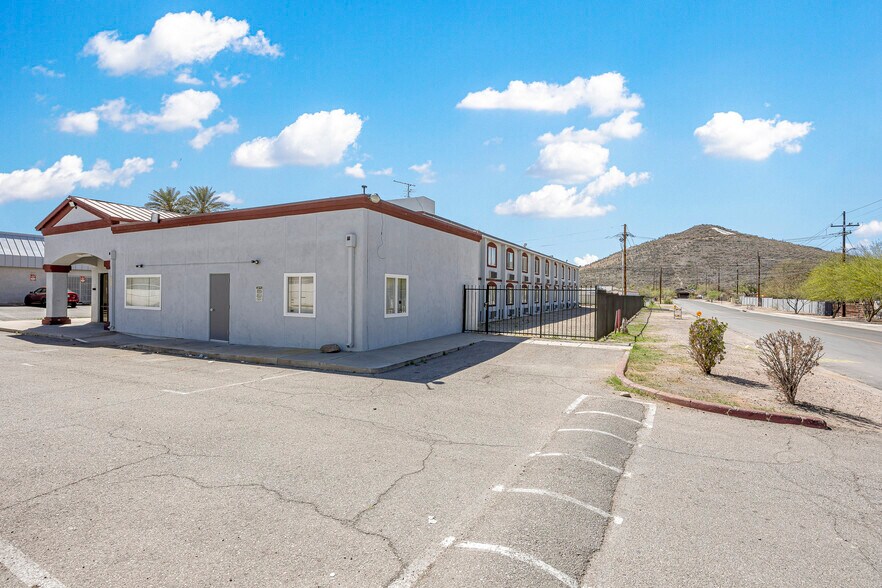 More Photos Of 1000 S Freeway, Tucson Rehabilitation Center For Sale