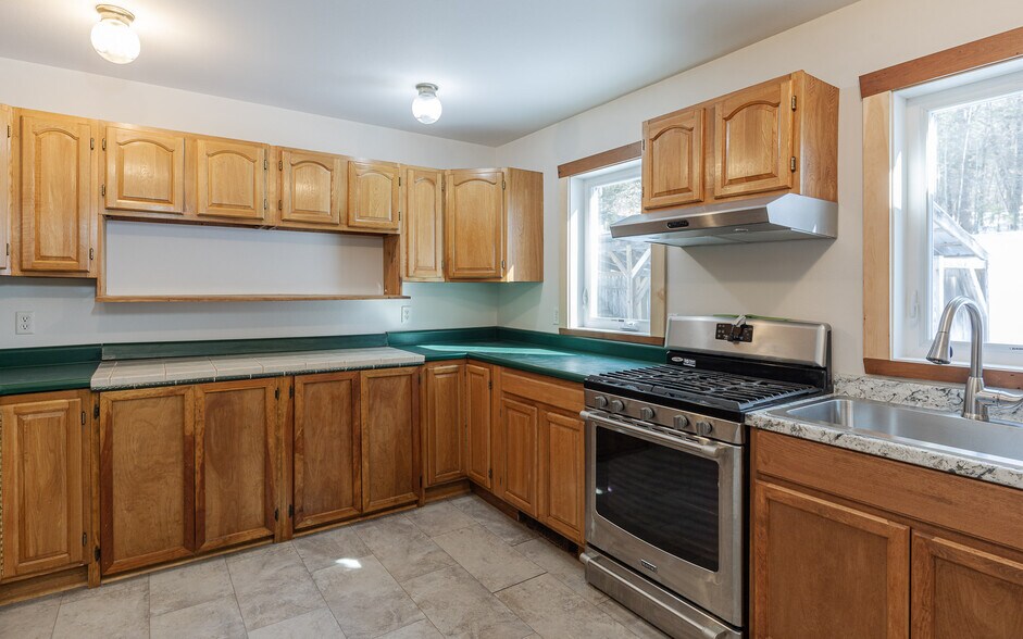 More Photos Of 140 Tully Brook Rd, Richmond Flex For Sale