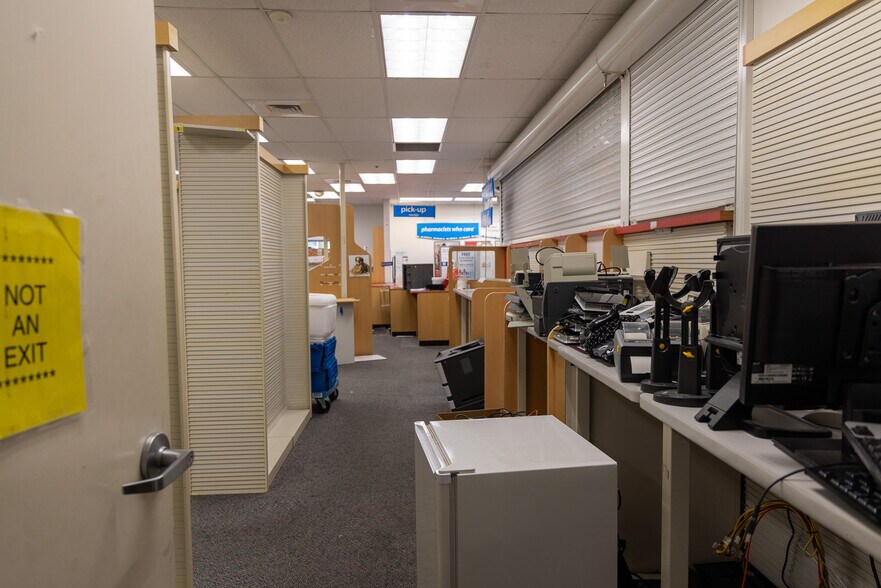 More Photos Of 1701 N University Dr, Pembroke Pines Drugstore For Sale