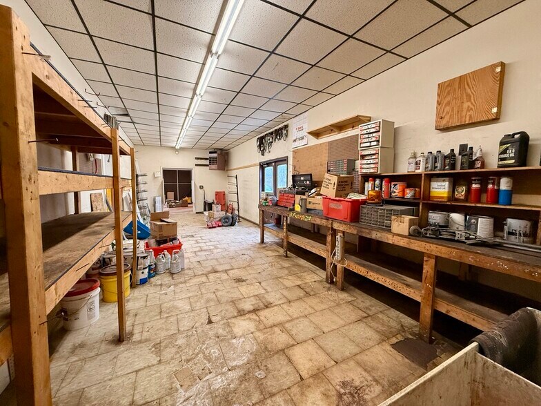 More Photos Of 13080 Cambridge Springs Rd, Edinboro Freestanding For Sale