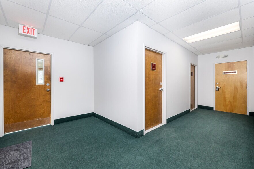 More Photos Of 35 Cold Spring Rd, Rocky Hill Office For Sale