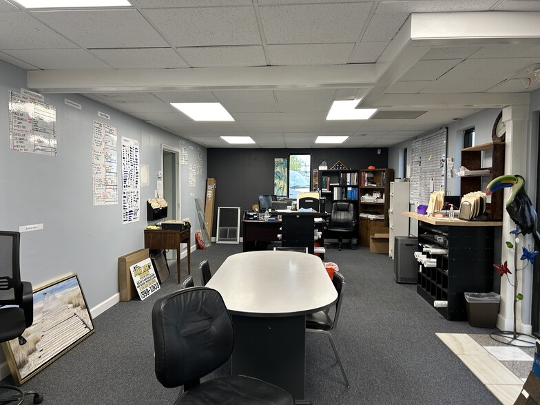 More Photos Of 610 N Armistead Ave, Hampton Service For Lease